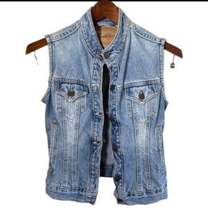 Levi Strauss Denim Vest Misses Size 4-6
